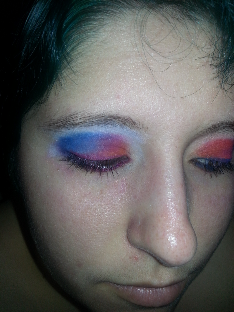 Illustration for article titled Sunrise and Sunset inspired makeup!